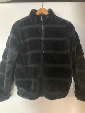 Ladies black faux fur zip jacket